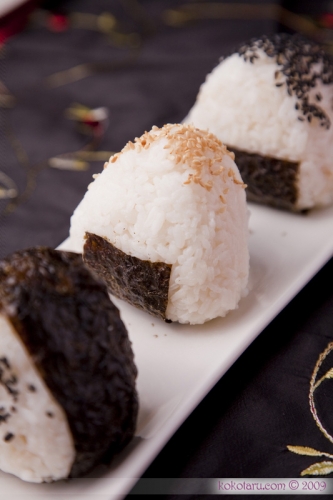 Cơm nắm Onigiri - món ăn tiện lợi của người Nhật