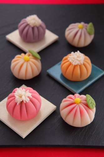 Nghệ thuật làm bánh ngọt Wagashi Nhật Bản