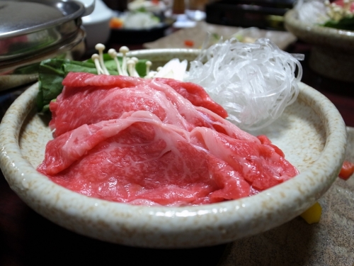Thịt bò cực phẩm còn đắt đỏ hơn cả bò Kobe!